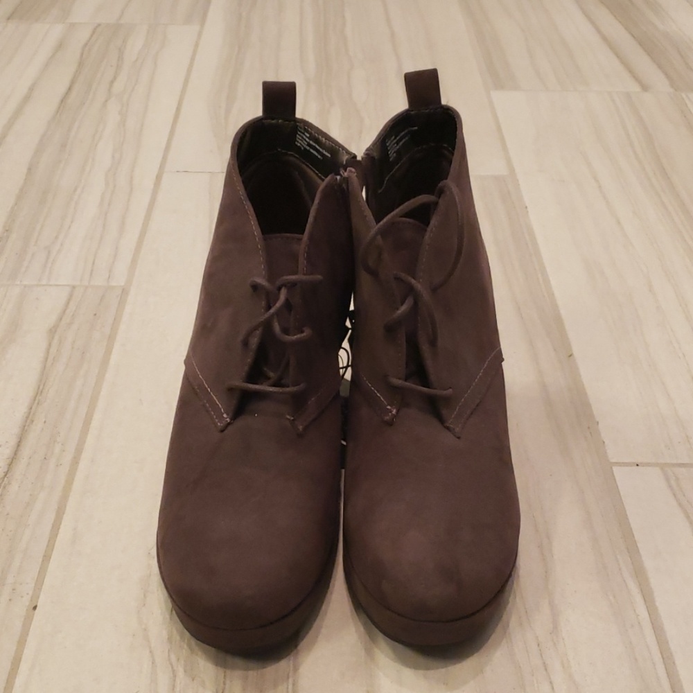 Wedged booties